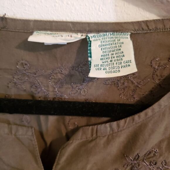 Medium St John's Bay Army Green top - Picture 3 of 3